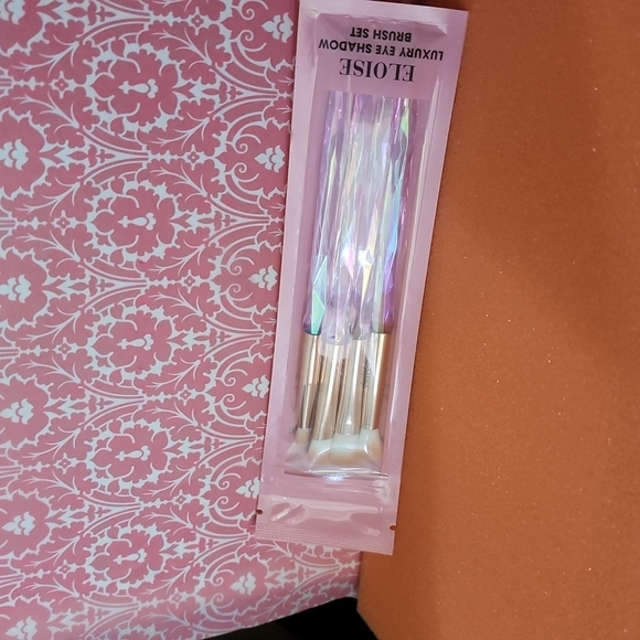 Luxury Eye Shadow Brush Set - Picture 2 of 2